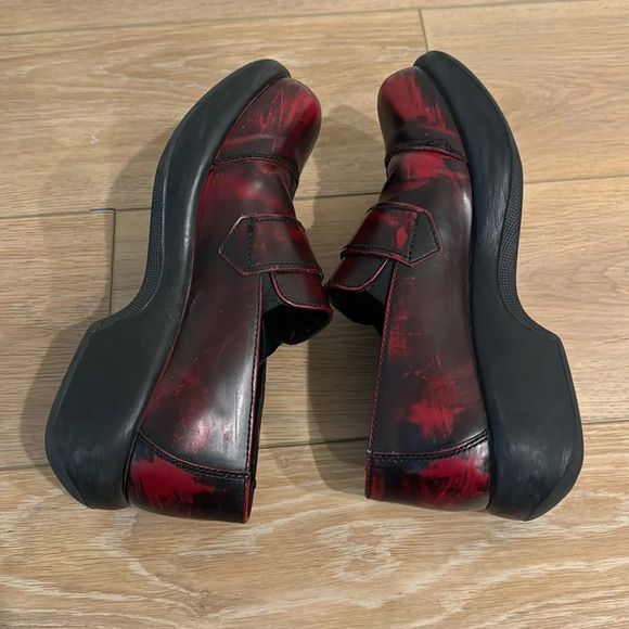 Dansko Karyn Cherry Cabrio Clogs 40 - Picture 6 of 11